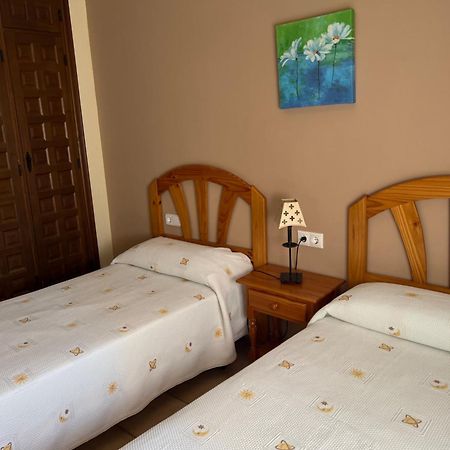 Apartamentos Los Parrales Villalba de la Sierra Esterno foto